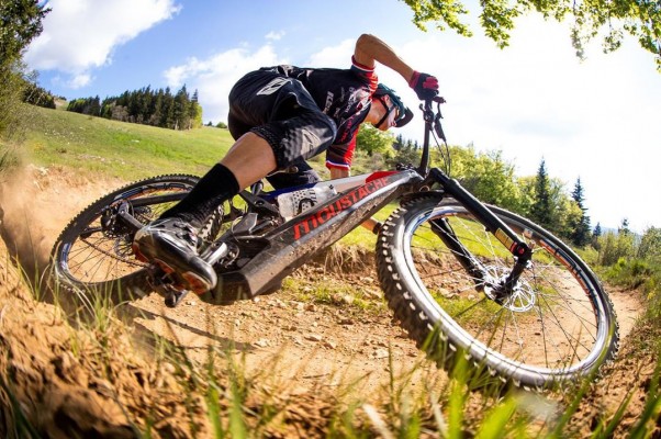 La UCI anuncia una Copa del Mundo XCO 2020 para mountain bikes eléctricas