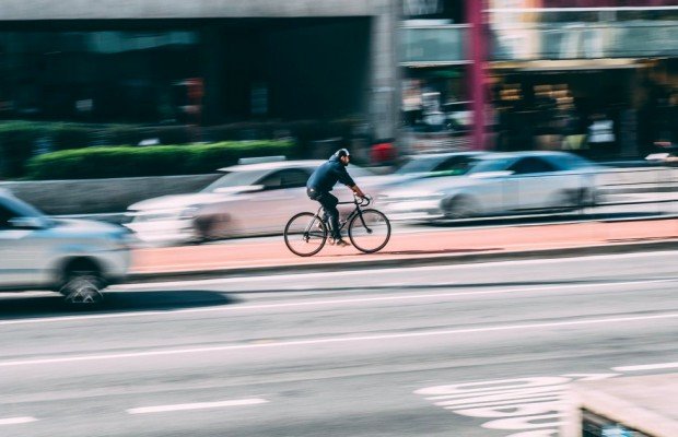 8 de cada 10 españoles están de acuerdo con restringir el tráfico motorizado
