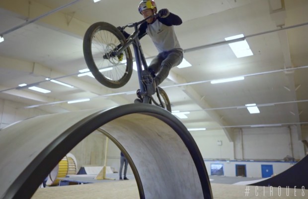 Danny MacAskill y Cirque du Soleil preparan un espectáculo en bici nunca visto hasta ahora