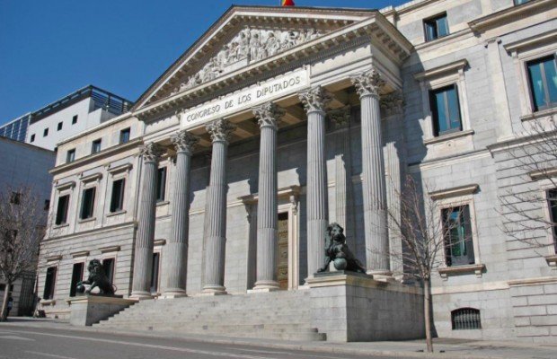 El Congreso aprueba endurecer las sanciones en atropellos a ciclistas