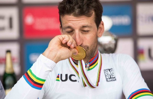 Entrevista con Alban Lakata, triple campeón del mundo XCM