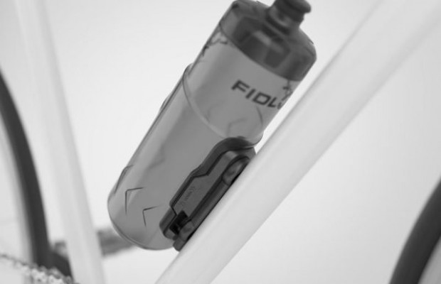 Fidlock, portabidón con fijación magnética