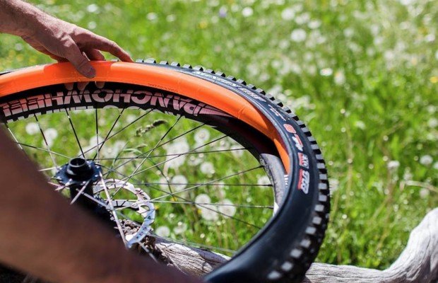 Bicicletas de grafeno, un material más duro que el acero y más ligero que el
