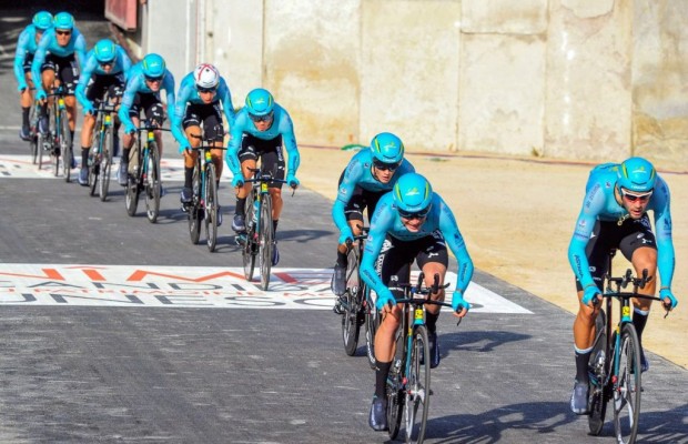 El equipo Astana se encuentra al borde de la desaparición