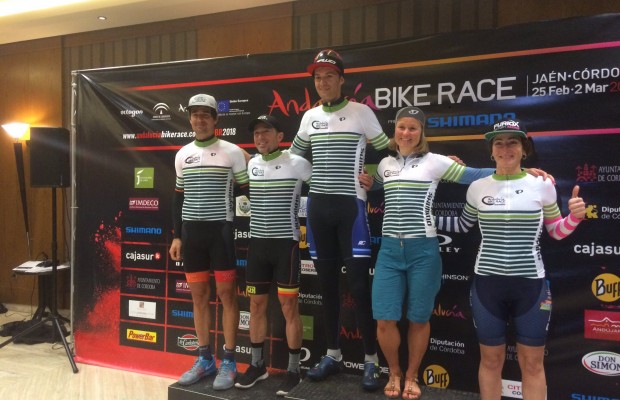 Hildegunn Hovdenak y Tiago Ferreira ganan la Andalucía Bike Race 2018