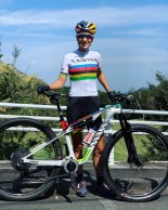 2 mountain bikes Campeonas del Mundo XCM