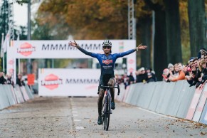 Ronhaar takes first win and Alvarado takes advantage of Van Empel's absence at the CX World Cup in Dendermonde