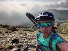 Tomi Misser a por el Kilimanjaro en MTB - Episodio 1
