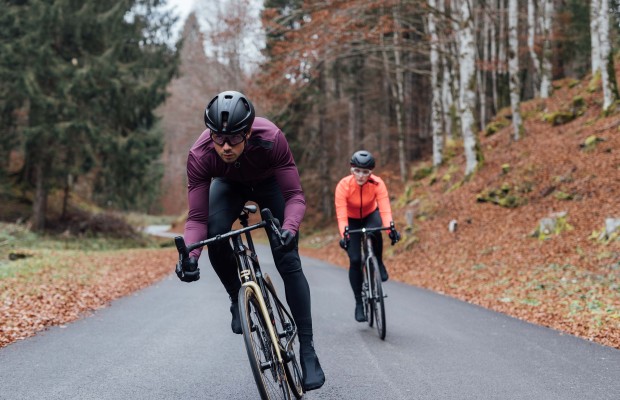 Nueva chaqueta Santini Adapt Multi: impermeable, cálida, transpirable y tan ligera que parece un maillot
