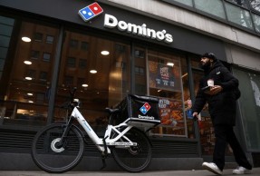 This new eBike for delivering pizzas comes with a built-in oven