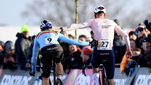 Van der Poel insinue un avenir sans cyclocross et parle de sa latente blessure au dos