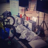 Este ciclista ya estuvo 10 días sin salir para hacer 5.000 km en rodillo