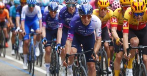 L'Israel-Premier Tech aura un équipement blanc sans logos pour éviter les problèmes de sécurité découlant de la guerre entre Israël et le Hamas