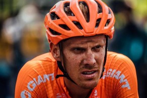 Alessandro De Marchi estalla: "Estimado conductor ignorante, te odio con todo mi corazón"