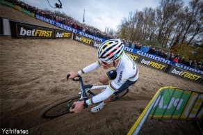 Remontada épica de Van der Poel para volver a ganar