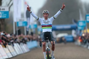 Remontada épica de Van der Poel para volver a ganar