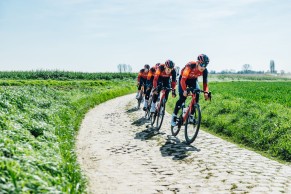 INEOS Grenadiers reestructura su directiva