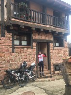 Thomas de Gendt y Tim Wellens de aventura gravel por España