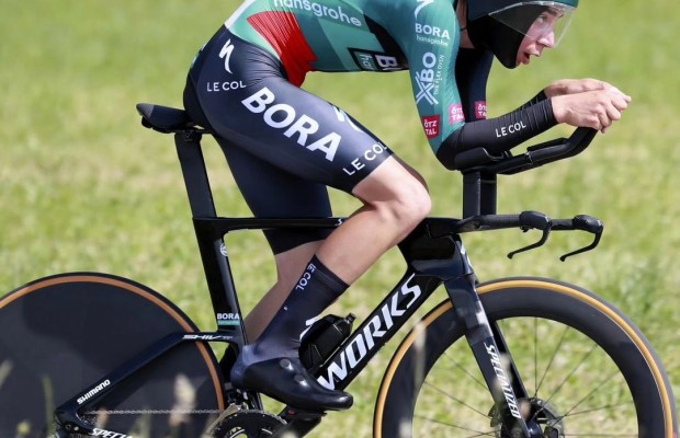 The UCI has not yet approved the signing of Cian Uijtdebroeks and rumors are growing about his departure from BORA