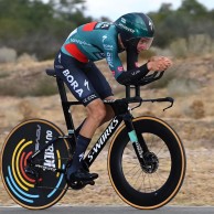 La UCI aún no ha aprobado el fichaje de Cian Uijtdebroeks y crecen los rumores sobre su salida del BORA