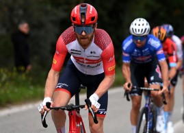 Acabaram-se as manetes de freio torcidas, a UCI proibirá esta posição em 2024