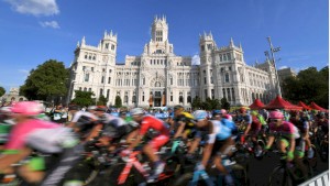 Barómetro Bicicleta 2019: más de la mitad de los españoles monta en bici