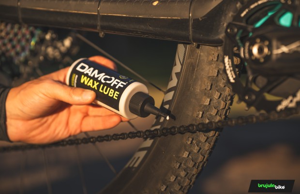 Nous avons testé le lubrifiant Wax Lube de Damoff : nous vous faisons gagner du temps et de l'argent