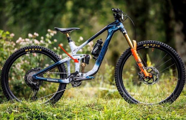 Premières images de la nouvelle suspension électronique de Fox : sans câbles ni unité centrale et avec un nouveau système de capteurs