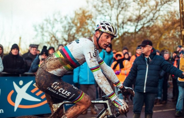 Van der Poel pierde y frena su racha ganadora tras 408 días: "No puedo ganarlos a todos siempre"