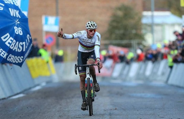 Van der Poel se toma la revancha y vuelve a ganar