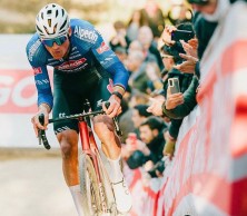 Pocas horas para el primer Van Aert VS Van der Poel: dónde ver el Exact Cross de Mol