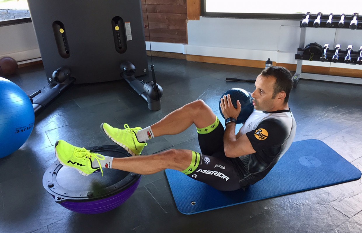 Una rutina sin excusas para entrenar el core en 7 minutos
