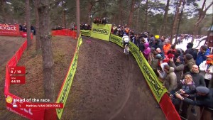 Van der Poel dominates and defeats Van Aert in the first duel of the season with authority