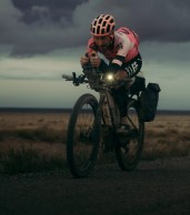 The Divide completa y gratis: la película ciclista del año