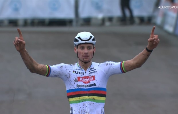 Van der Poel gagne à nouveau sans opposition au X2O de Koksijde
