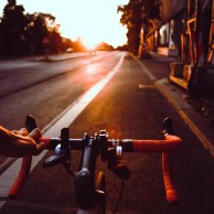 Les cyclistes qui partent tôt ont plus confiance en eux-mêmes