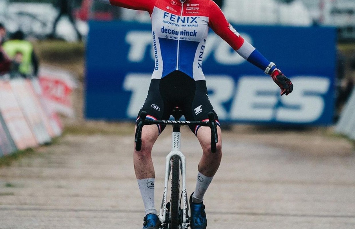 Pieterse remporte la Coupe du Monde CX de Zonhoven après une dure chute