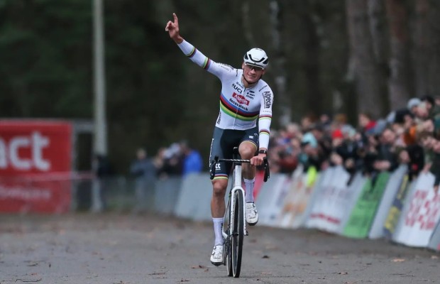 Van der Poel repeats history as usual and signs ten wins out of ten races at the CX World Cup in Zonhoven