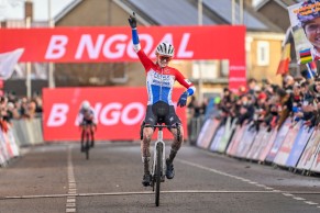 Pieterse wins Zonhoven CX World Cup after Brand's hard crash