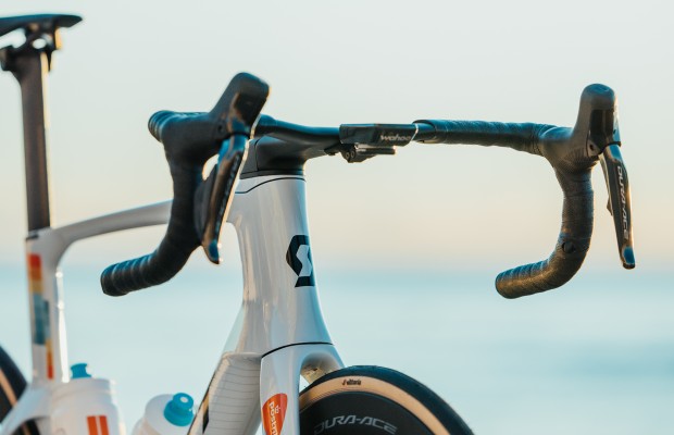 Assim é a Scott Foil RC que a DSM usará em 2024