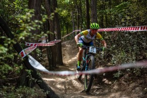 Anton Cooper y Bec McConnell ganan el Campeonato de Oceanía XCO
