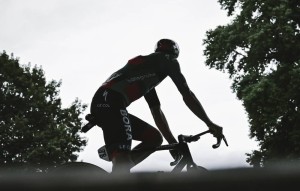 A UCI iniciou sua guerra contra as alavancas de freio torcidas, assim medem sua posição