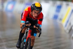 A UCI iniciou sua guerra contra as alavancas de freio torcidas, assim medem sua posição