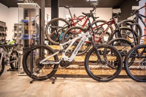 7 good reasons to buy from a bike shop in your city