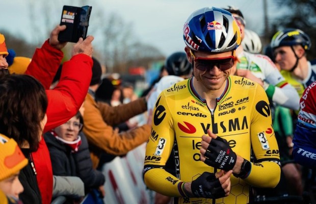 Red Bull quer Evenepoel e Van Aert no BORA para 2025