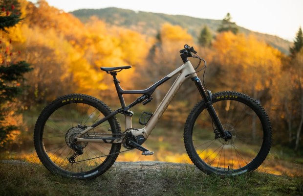Hasta agotar existencias, la Orbea Rise incluye un Range Extender de 252Wh de regalo por el estreno de  “Vermont Sugar Trails”