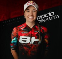 El BH Coloma presenta su nueva equipación y define los objetivos para 2024