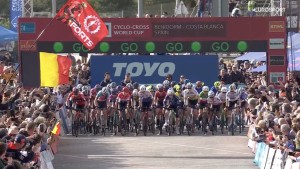 Van Empel wins with a last-minute overtaking at the 2024 Benidorm CX World Cup