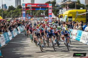 Van Empel gana con un adelantamiento al límite la Copa del Mundo CX de Benidorm 2024