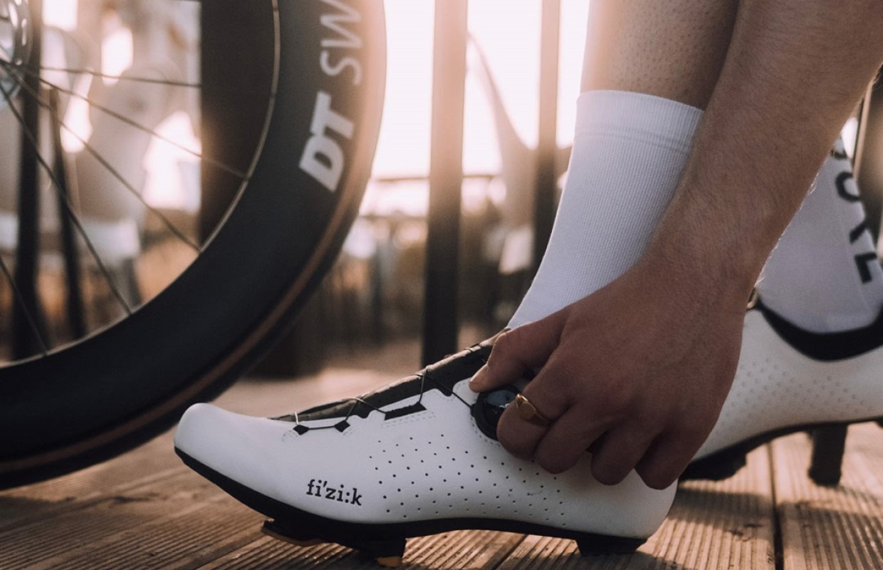 For Wet Weather, Fizik GTX Insulated Nanuq & Ergolace x PEdALED MTB  Gore-Tex Shoes - Bikerumor